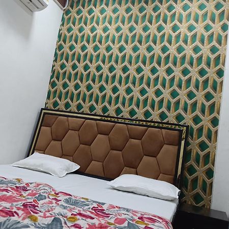 Hotel Hari Krishnam Residency Mathura Exterior foto