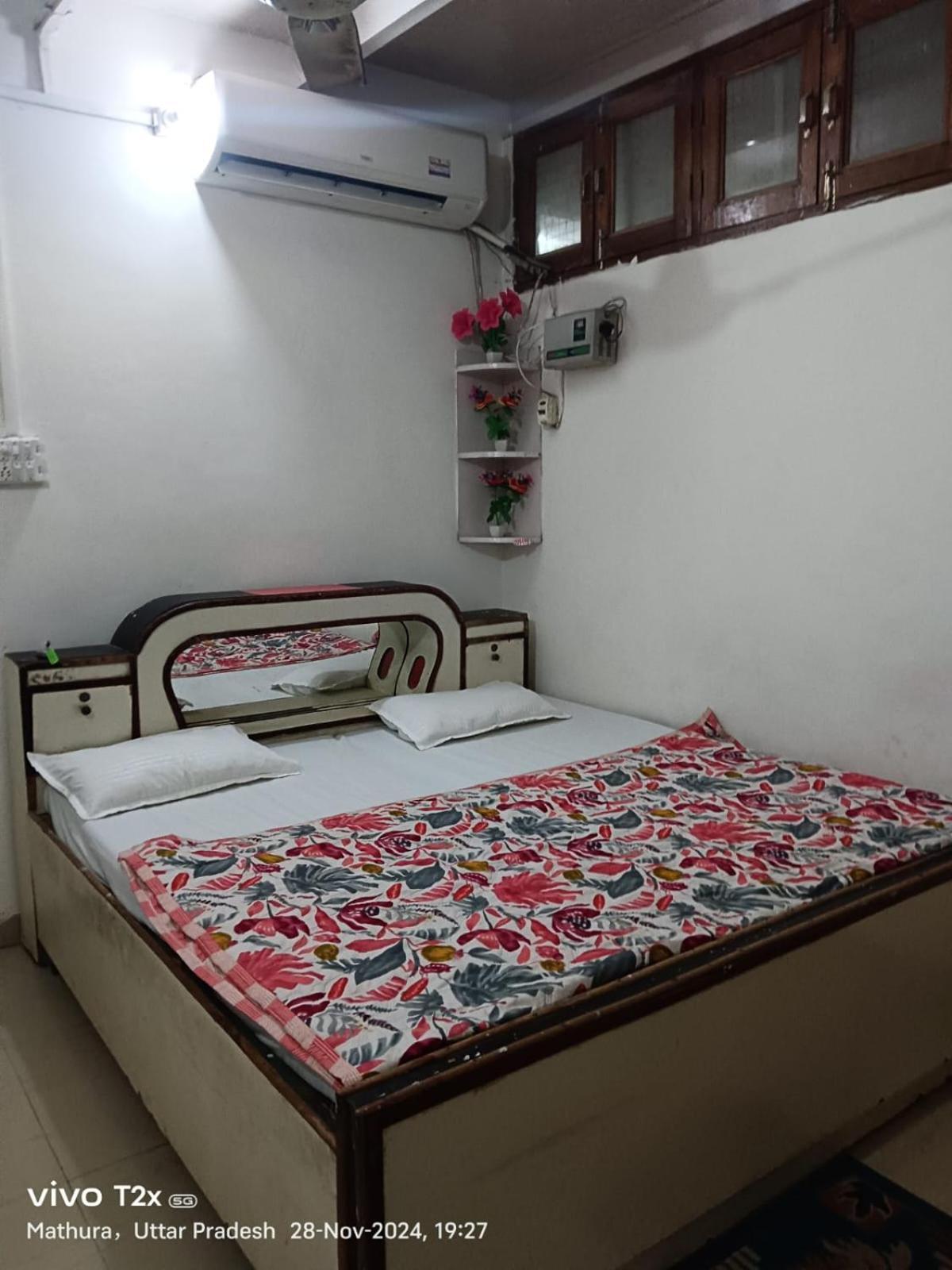 Hotel Hari Krishnam Residency Mathura Exterior foto